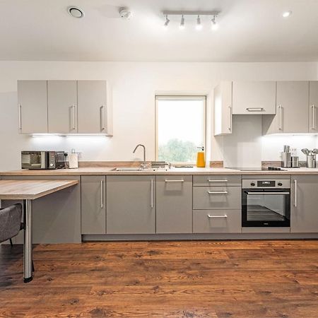 Stayo Apartments Barking Wharf London Exteriör bild
