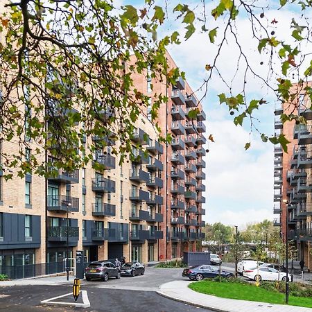 Stayo Apartments Barking Wharf London Exteriör bild