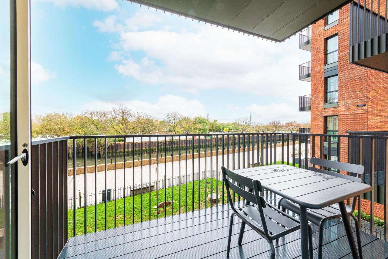 Stayo Apartments Barking Wharf London Exteriör bild