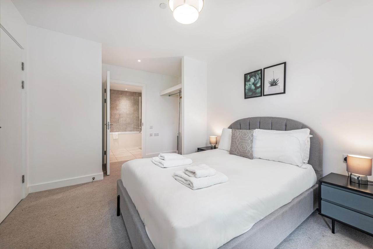 Stayo Apartments Barking Wharf London Exteriör bild