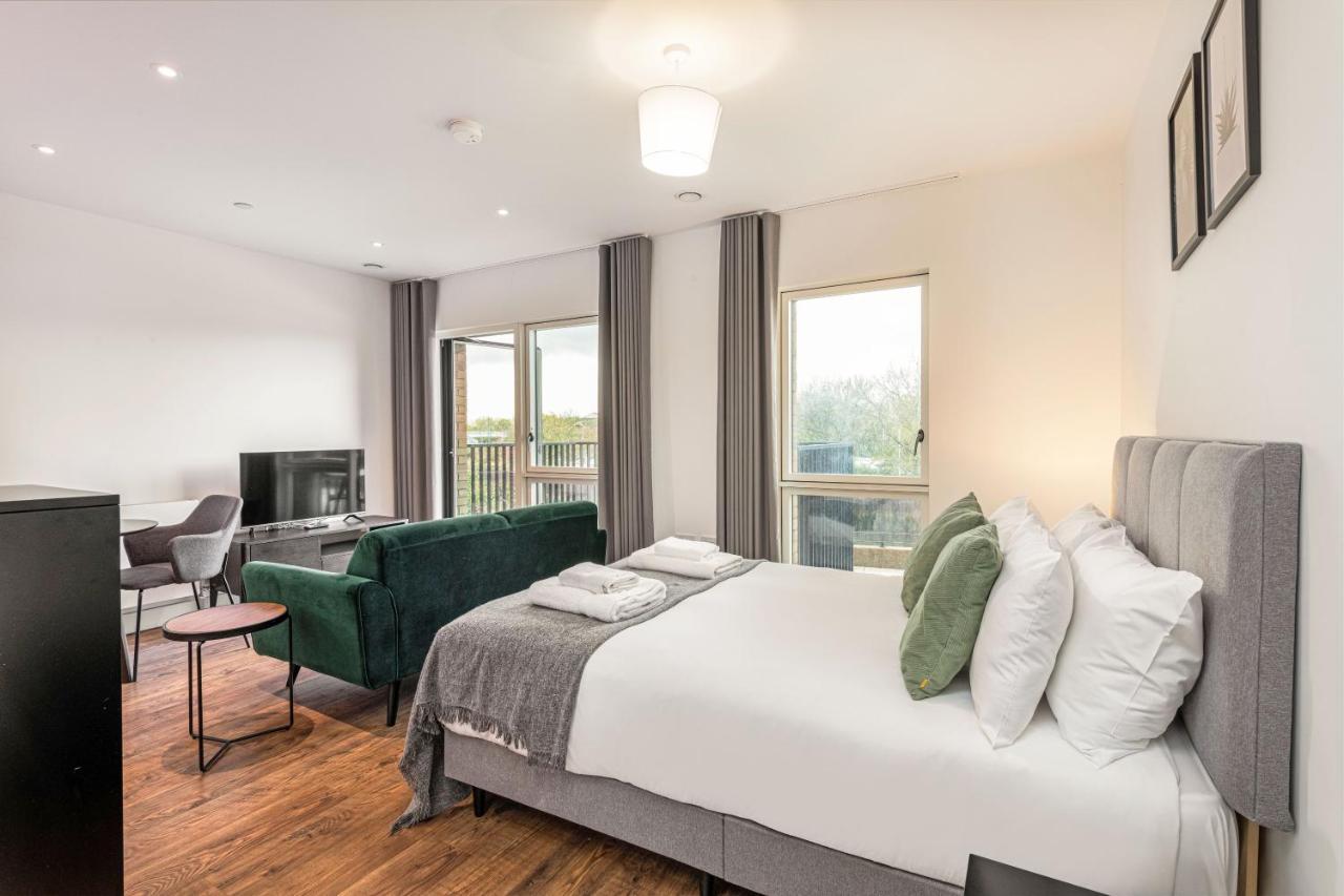 Stayo Apartments Barking Wharf London Exteriör bild