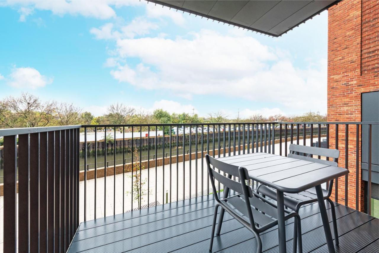 Stayo Apartments Barking Wharf London Exteriör bild